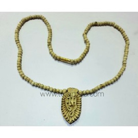 Tulsi-Neck-Mala-With-Ram-Nam-Carving-Locket1.jpg